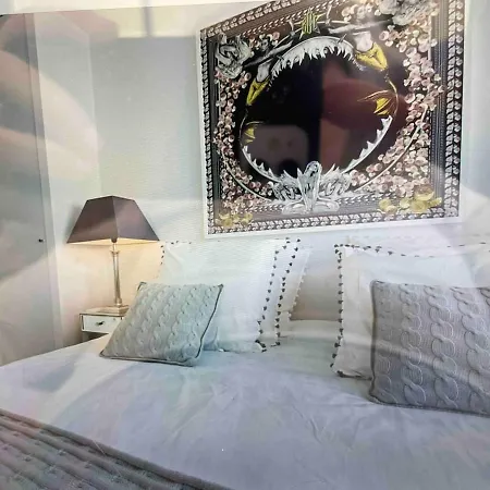 Sea View - Three Bedrooms 戛纳