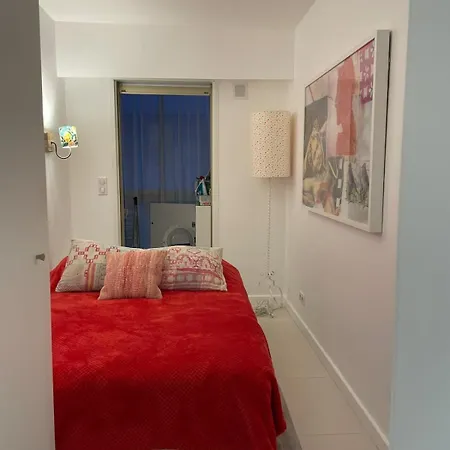 Sea View - Three Bedrooms 戛纳